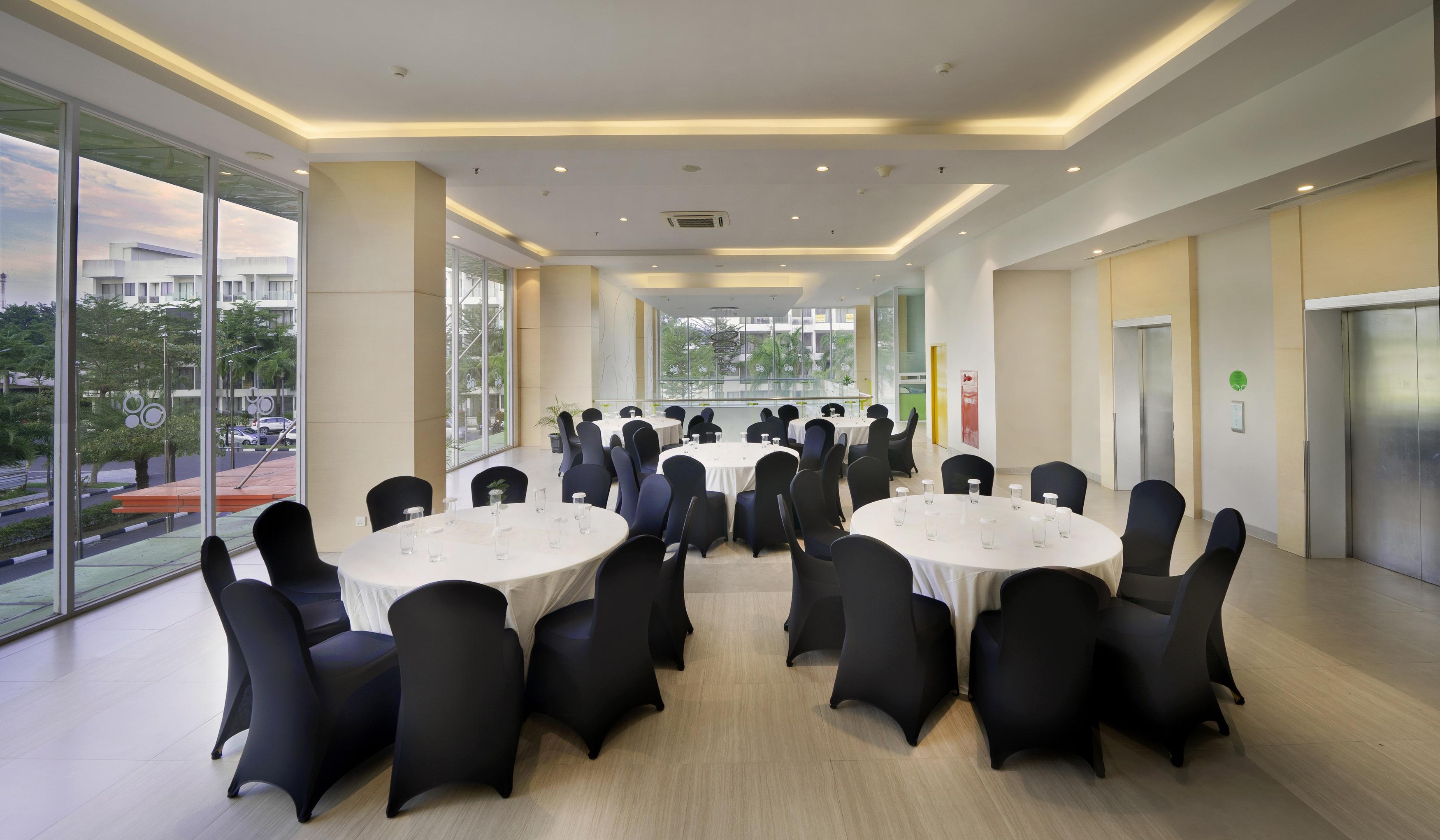Zest Hotel Harbour Bay Batam Nagoya Buitenkant foto