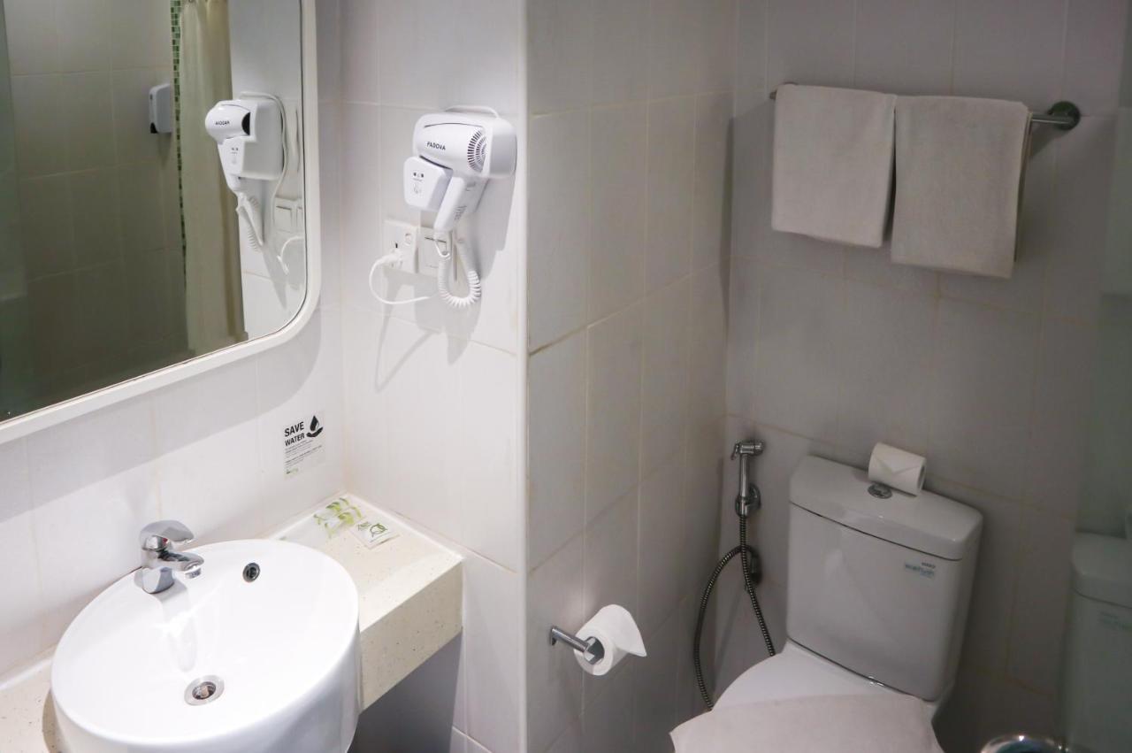 Zest Hotel Harbour Bay Batam Nagoya Buitenkant foto