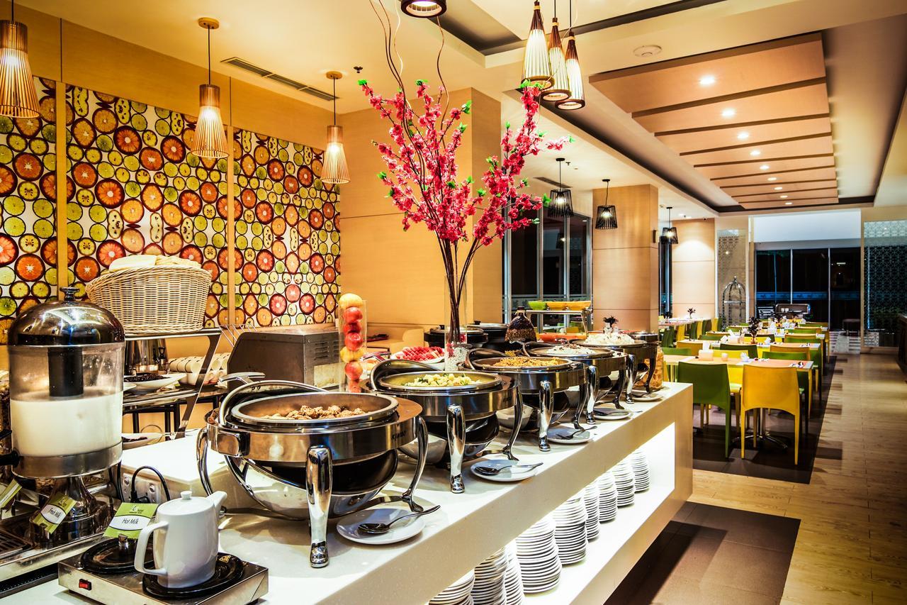 Zest Hotel Harbour Bay Batam Nagoya Buitenkant foto